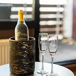 博斯坦湖广场酒店 酒店 4*