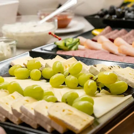 Hotel Plaza Foehr Am Bodensee 4*