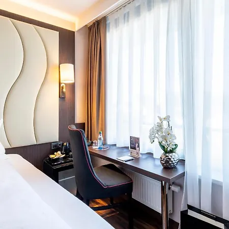 Plaza Foehr Am Bodensee Hotel 4*