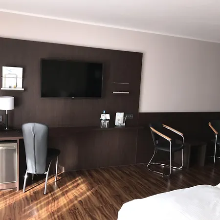 Plaza Foehr Am Bodensee 4* Φριντρισχάφεν