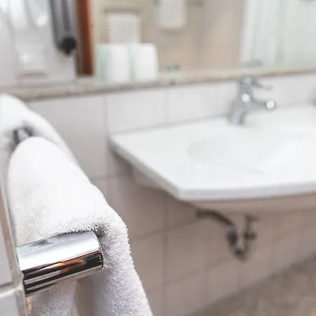 プラザ フェアー アム ボーデンゼー 4*